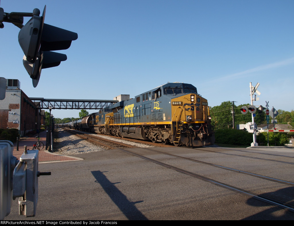 CSX 775